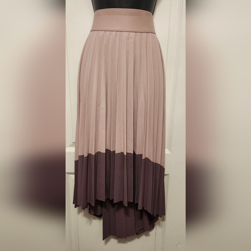 Athleta High-Low Skirt in Light and Dark Purple Size Large EUC - Picture 3 of 6